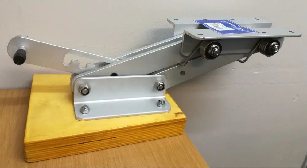 Outboard Engine Bracket Aluminium With Wooden Pad 1