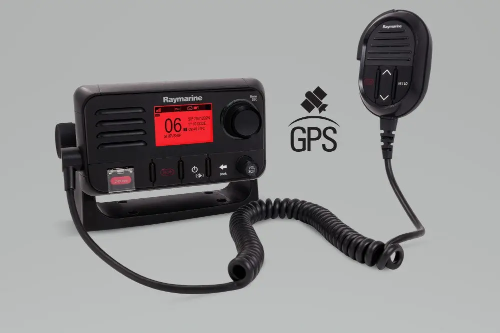 Ray53 Vhf Radio With Integrated Gps Receiver 1