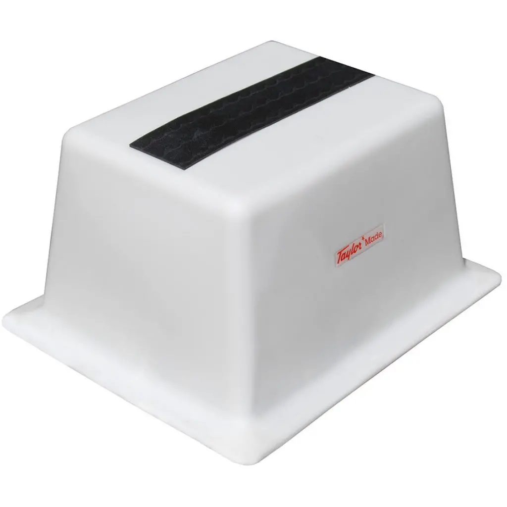 Taylor Single Tread Stepsafe Dock Step 1