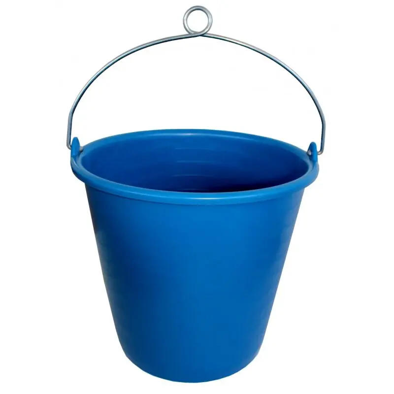 Plastic Bucket With Rope 1