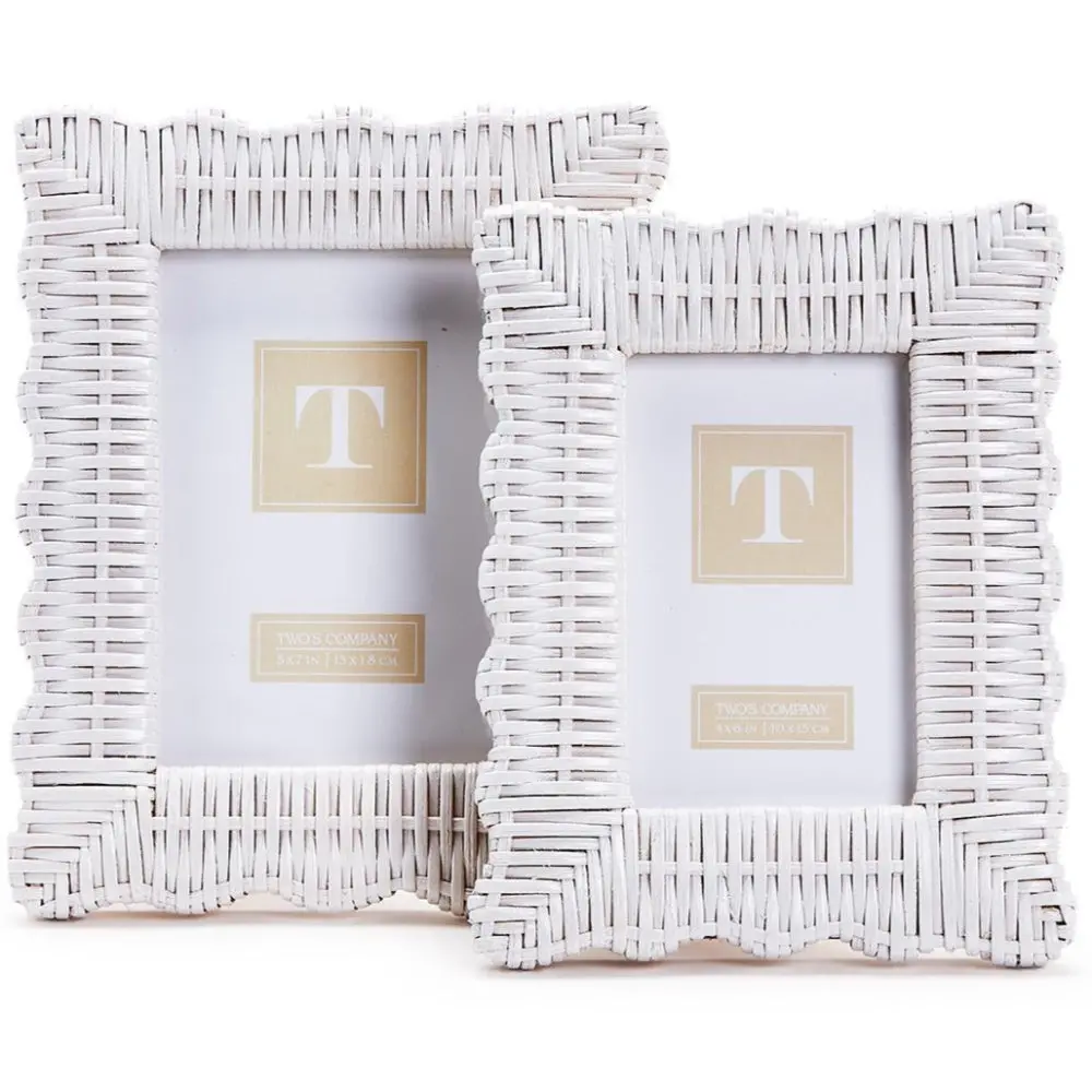 White Scalloped Wicker Photo Frame 1