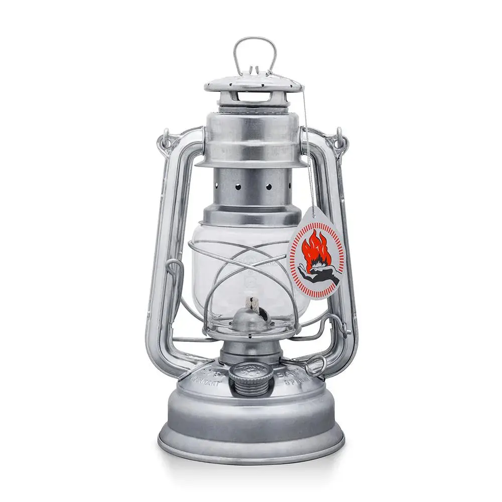 Hurricane Oil Lamp 1
