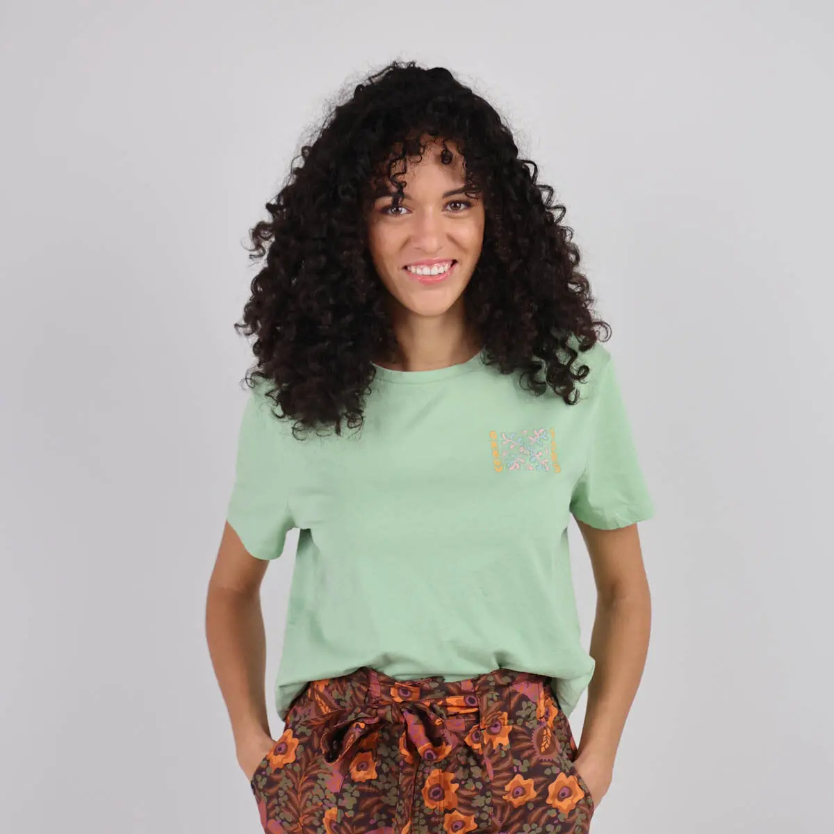 Oxbow Tahgai Ladies Tee 1