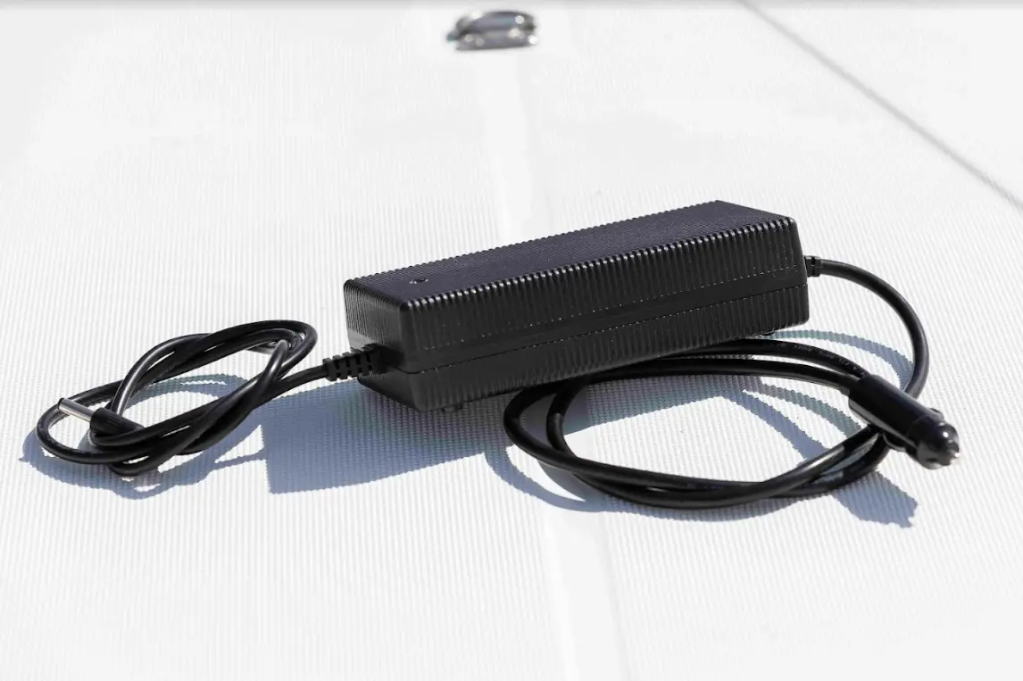 Temo ·450 12V Charger 1