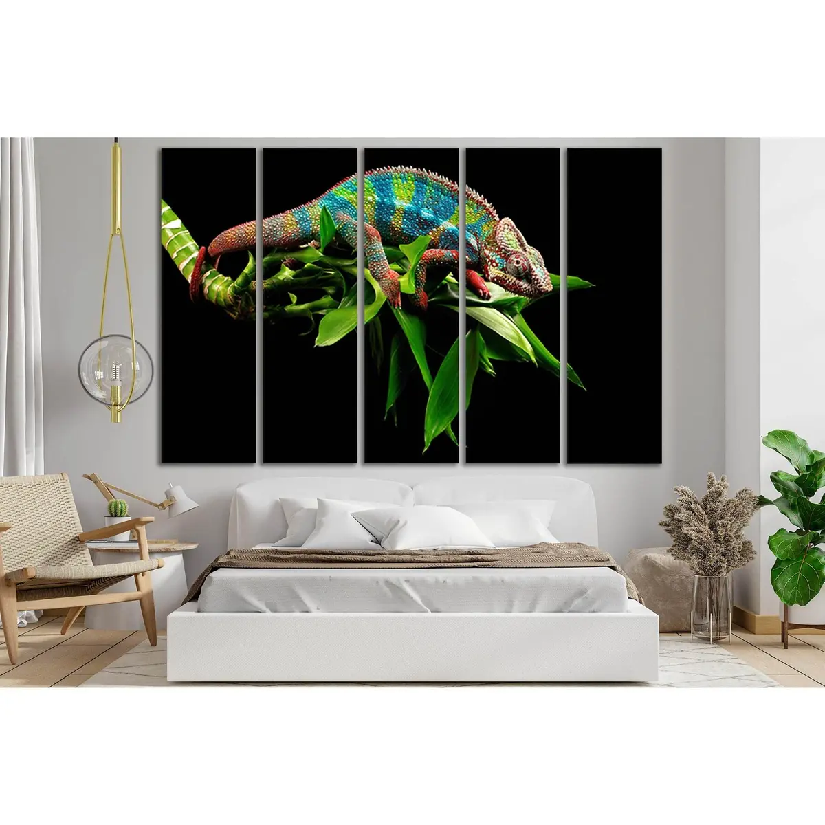 SL1030 Chameleon on Green Branch Canvas Wall Art – Ready to Hang